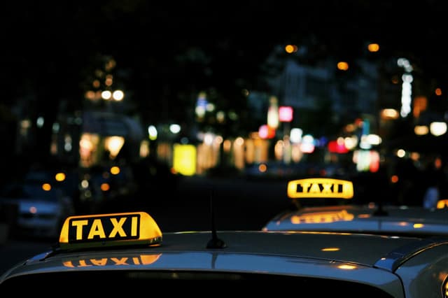 Marrakech Airport Taxi 2026: Official Fare vs What You Pay